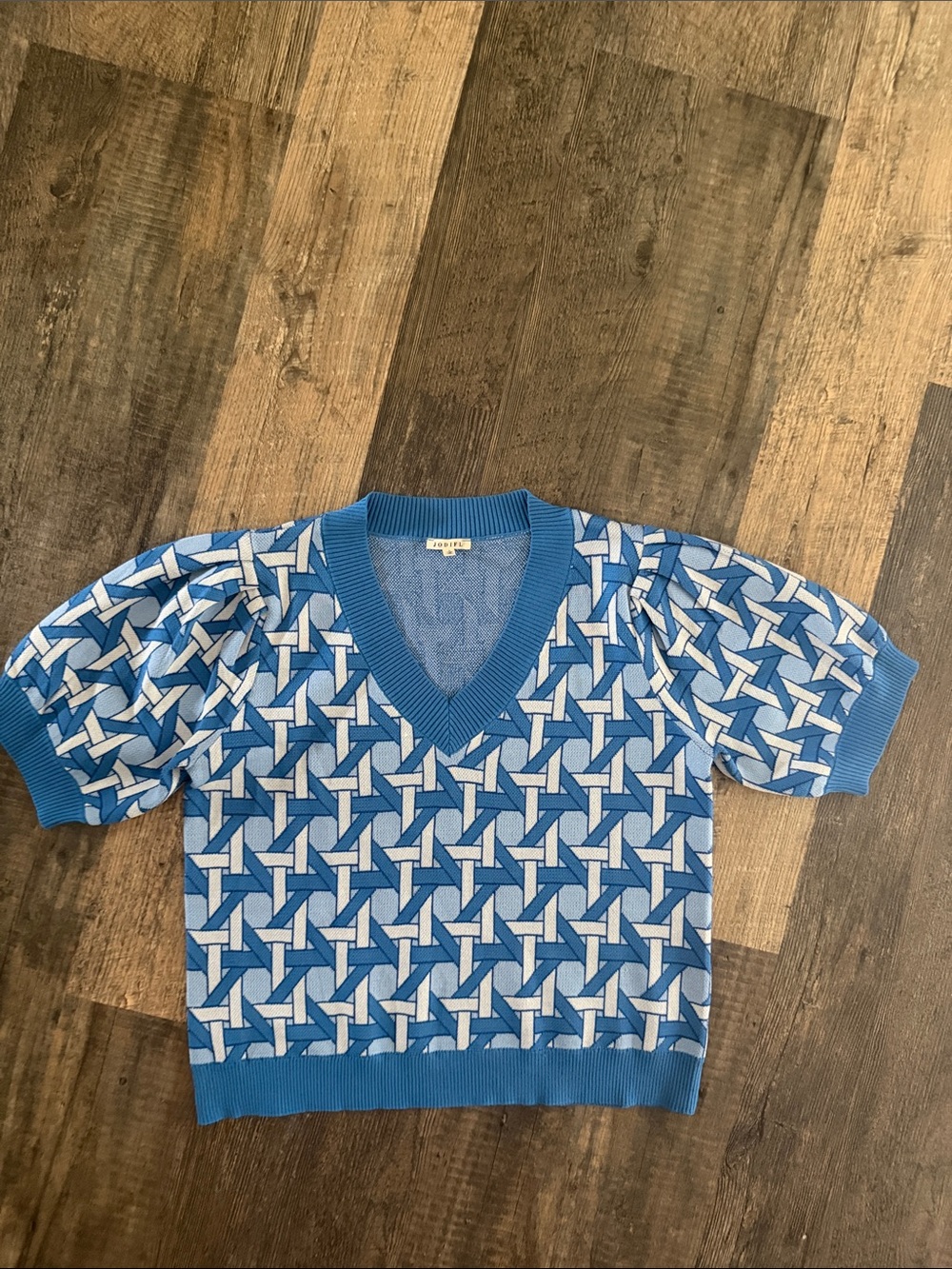 JODIFL Blue & White Geometric V-Neck Sweater Sz L